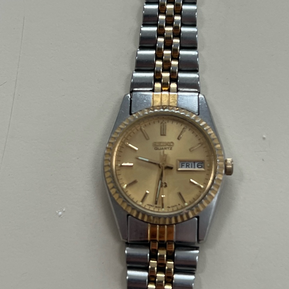 Seiko Two-Tone Women’s Watch - Picture 2 of 4